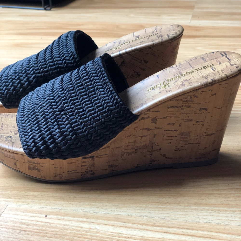 Platform wedge sandals W8.5